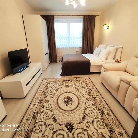 Comfort Apartments - Bright Family Suite 格罗德诺 外观 照片