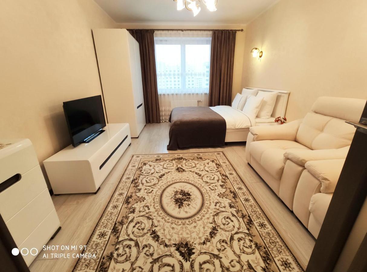 Comfort Apartments - Bright Family Suite 格罗德诺 外观 照片